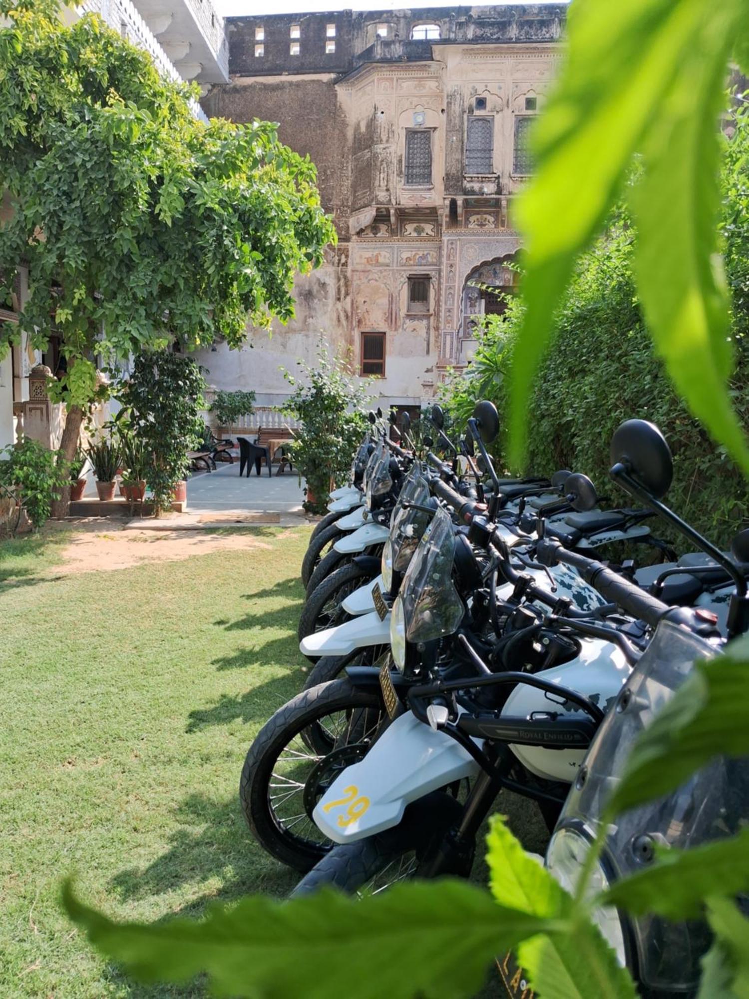 Hotel Mandawa Haveli Exteriör bild
